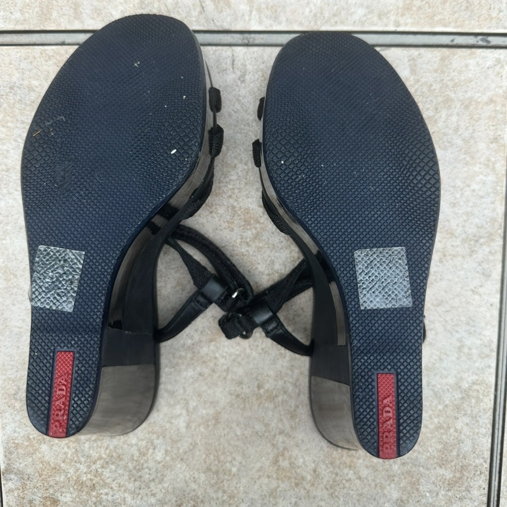 Prada  Black Woman's Lacquere Platform Wedges Italy Shoes Sandals Size 36,5 - Picture 14 of 15